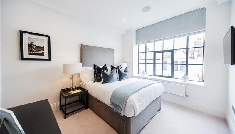 Palace Wharf, Rainville Road, London